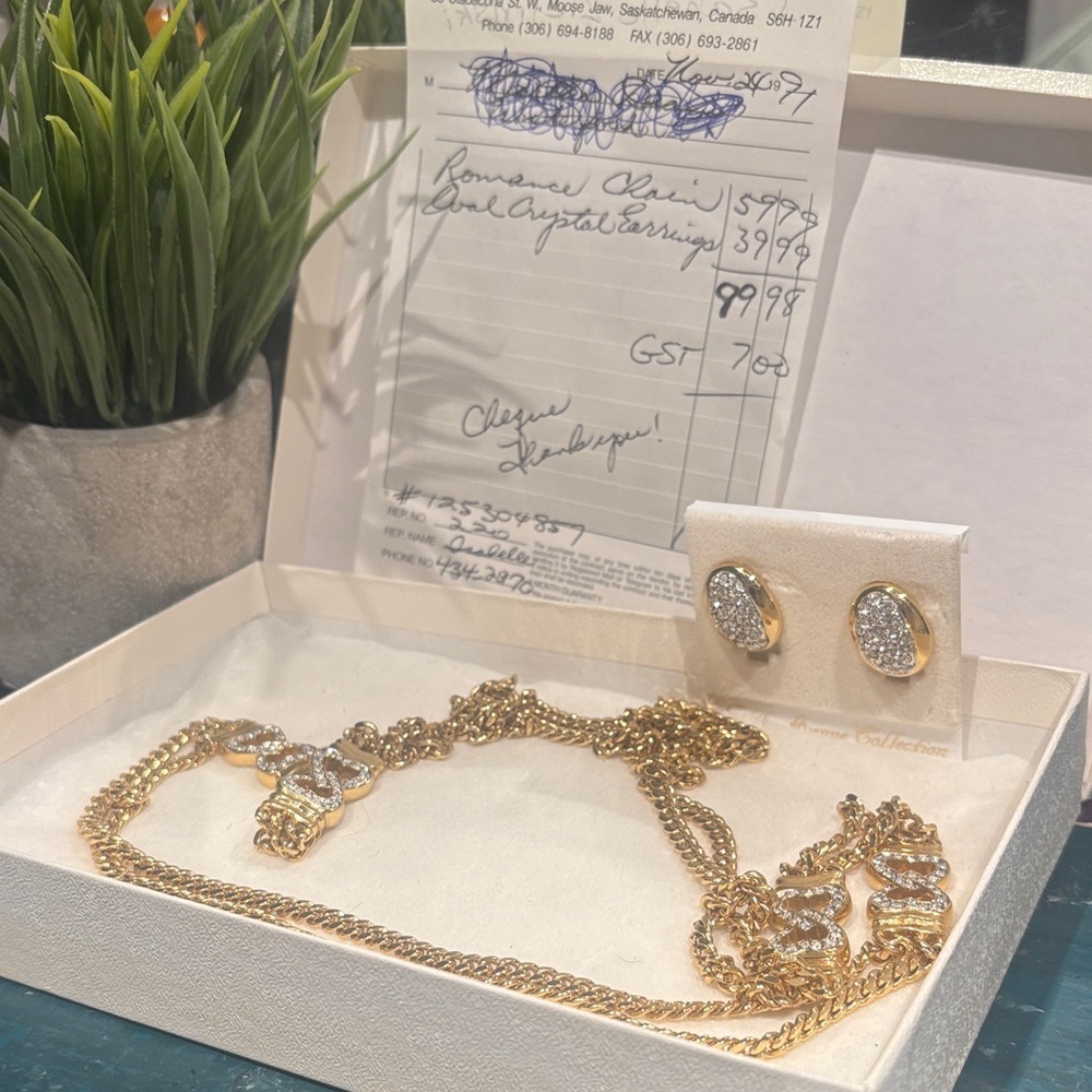 Fifth‎ Avenue Collection Gold and Silver Necklace  Romance Chain & Earrings 90s